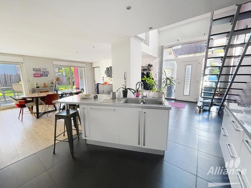 Maison ancienne - 170 m² - 6 pièces