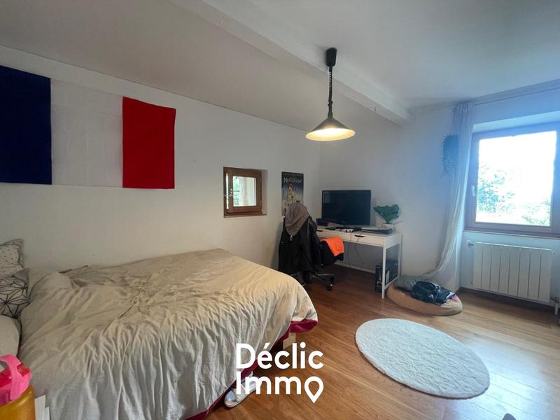 Maison - 232 m² - 7 pièces