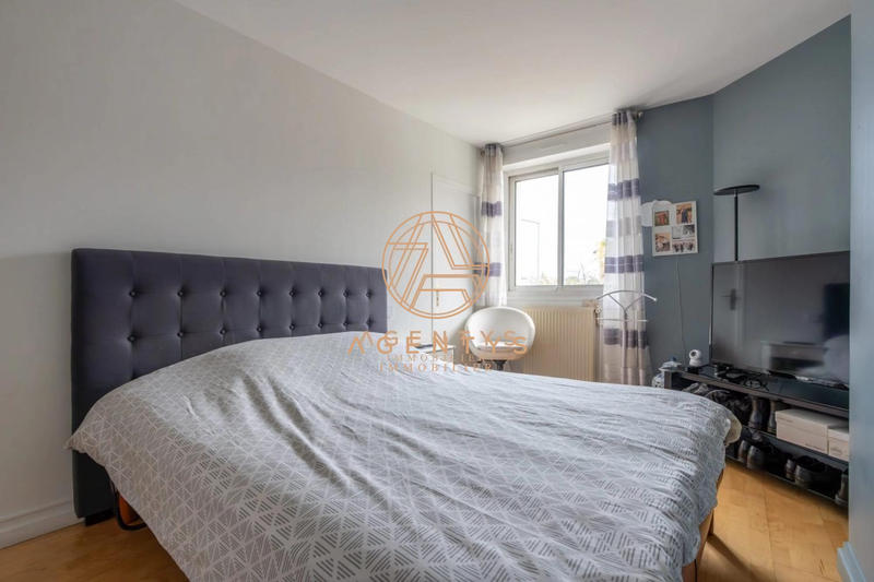 Maison - 205 m² - 8 pièces