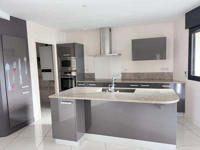 Appartement - 124 m² - 5 pièces