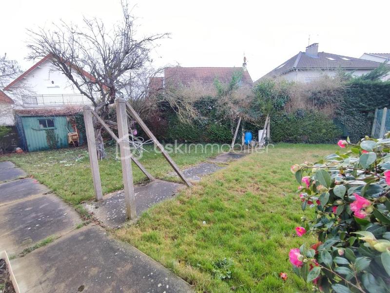 Maison traditionnelle - 80 m² - 4 pièces