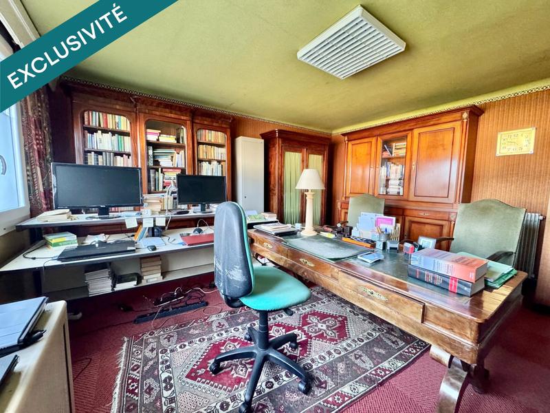 Maison - 235 m² - 9 pièces