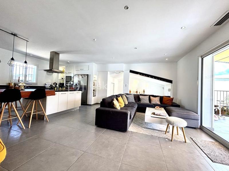 Maison traditionnelle - 103 m² - 4 pièces