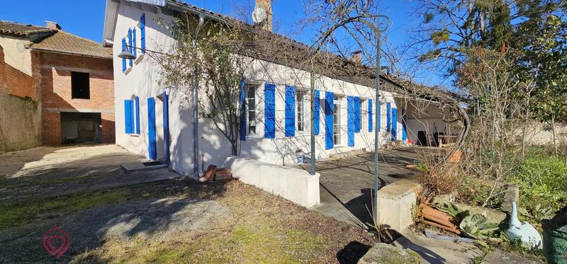 Maison - 270 m² - 12 pièces