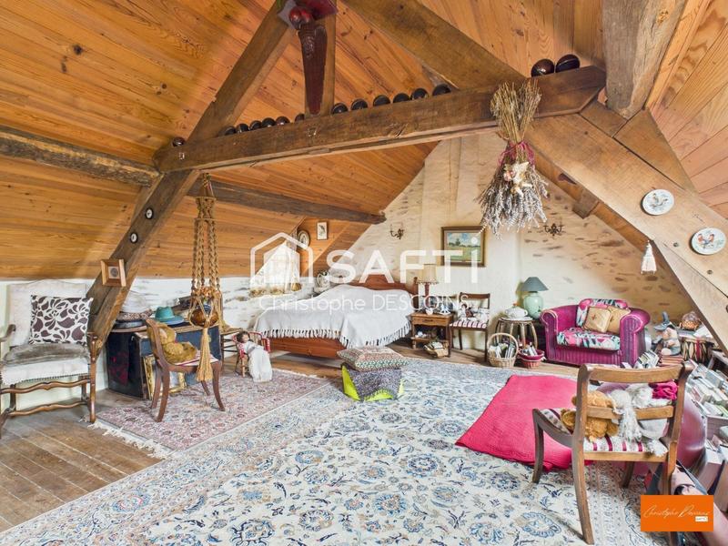 Maison - 150 m² - 10 pièces