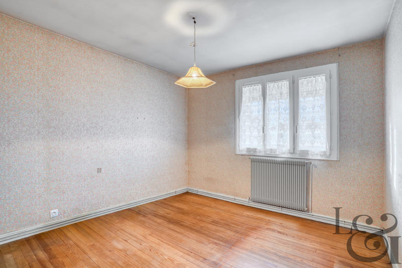 Maison - 98 m² - 5 pièces