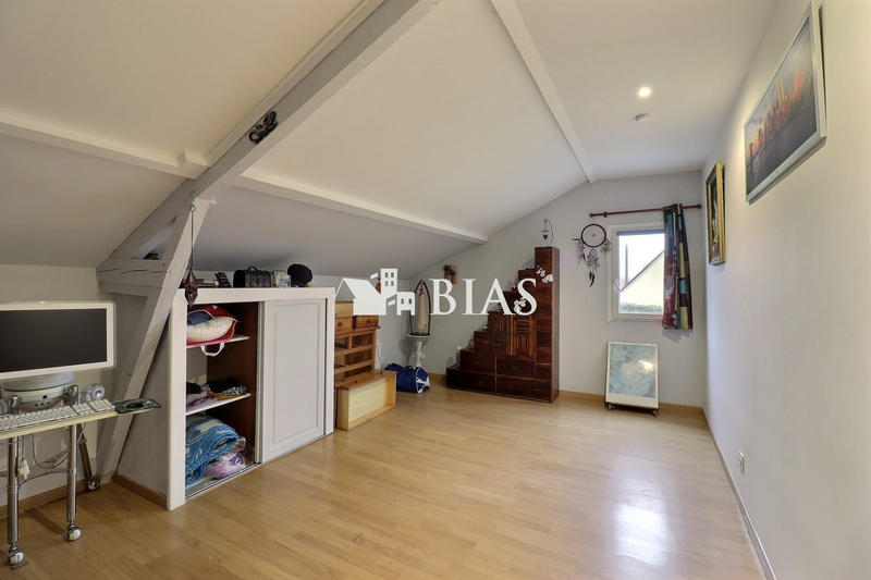 Maison - 363 m² - 10 pièces