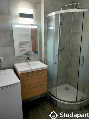 Chambre - 9 m² - 1 pièce