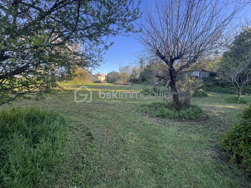 Terrain industriel - 1 849 m²