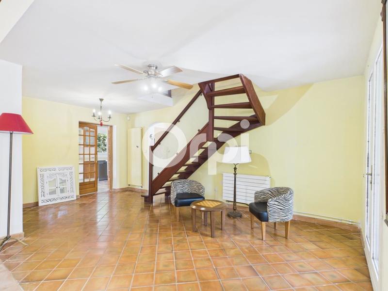 Maison - 200 m² - 6 pièces