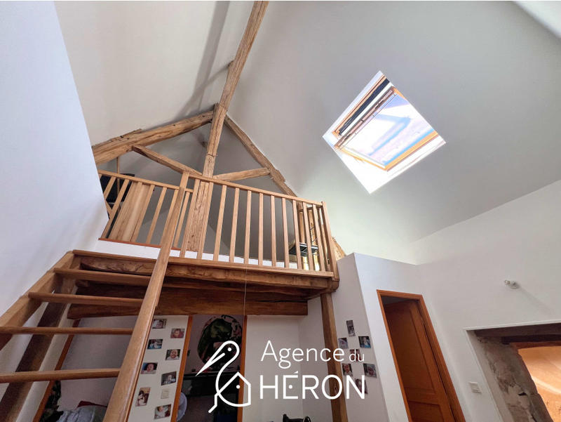 Maison - 177 m² - 9 pièces