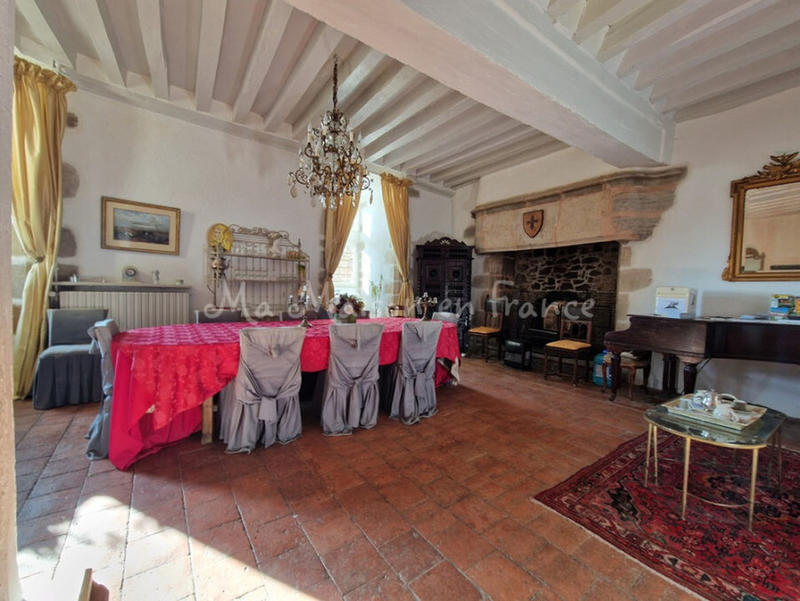 Château - 620 m² - 1 pièce