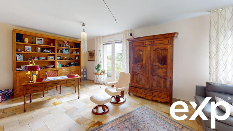 Maison - 296 m² - 10 pièces