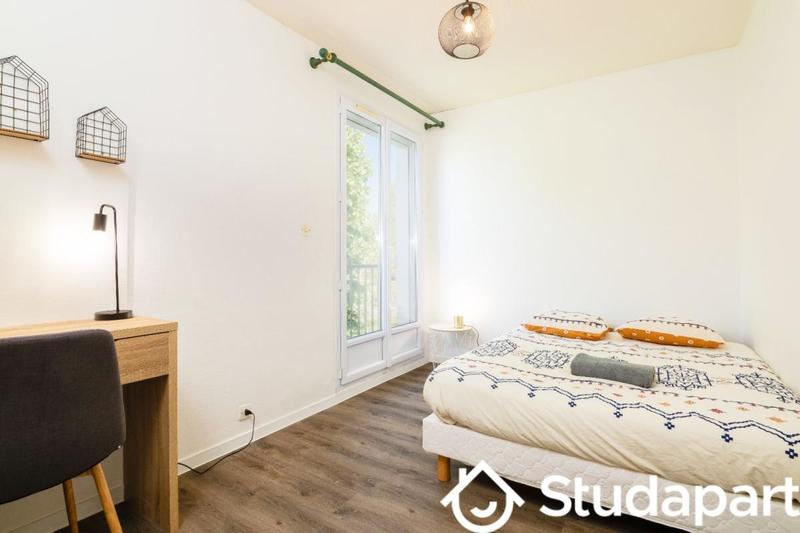 Chambre - 9 m² - 1 pièce