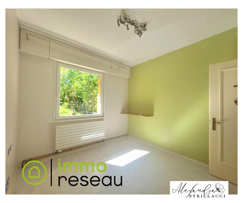 Maison - 240 m² - 8 pièces