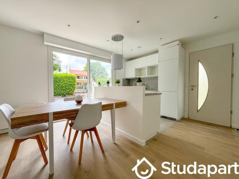 Chambre - 11 m² - 1 pièce