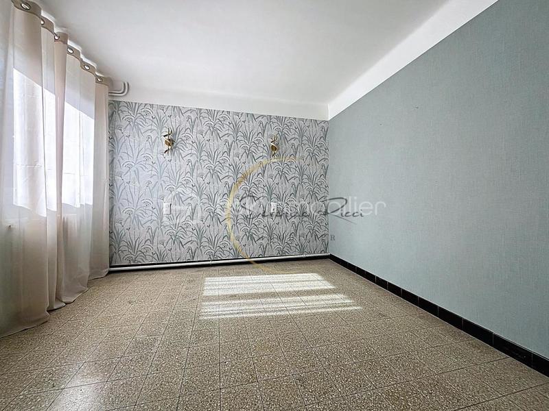 Pavillon - 130 m² - 6 pièces