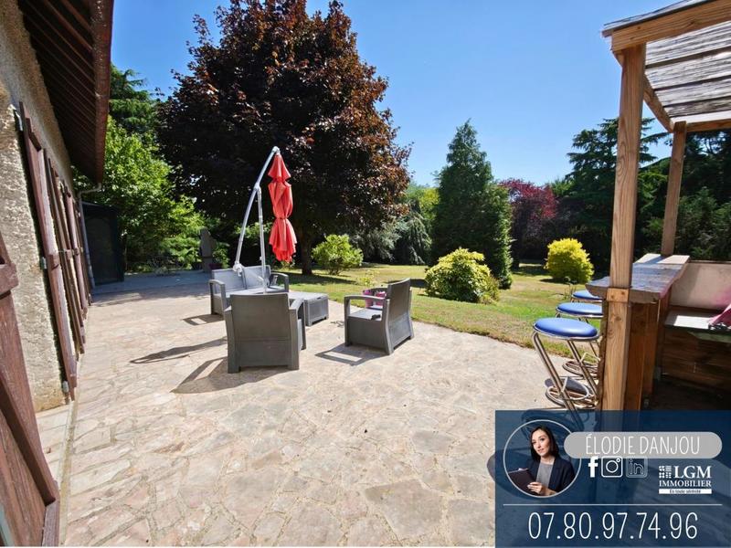 Maison - 180 m² - 6 pièces