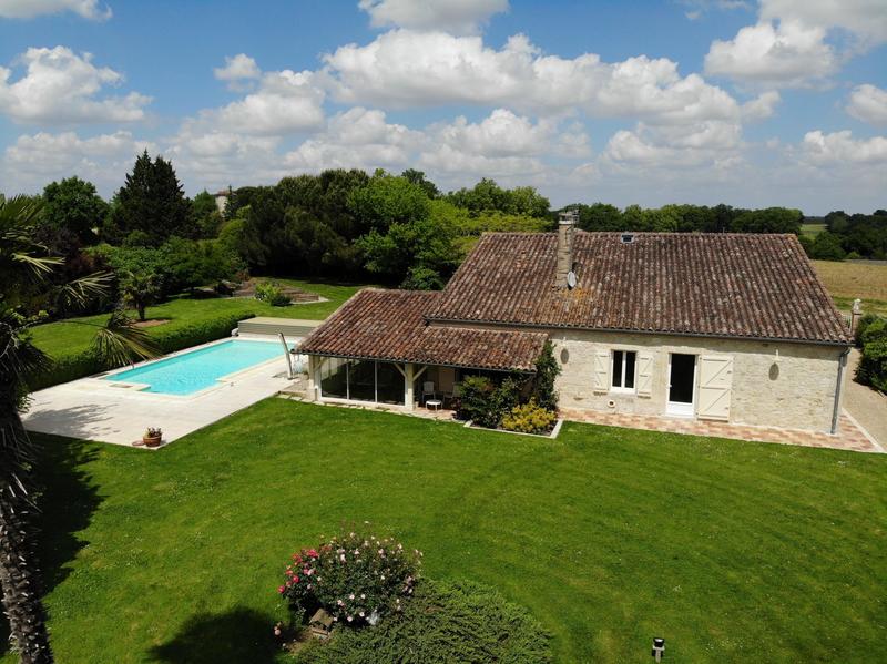 Maison - 295 m² - 7 pièces