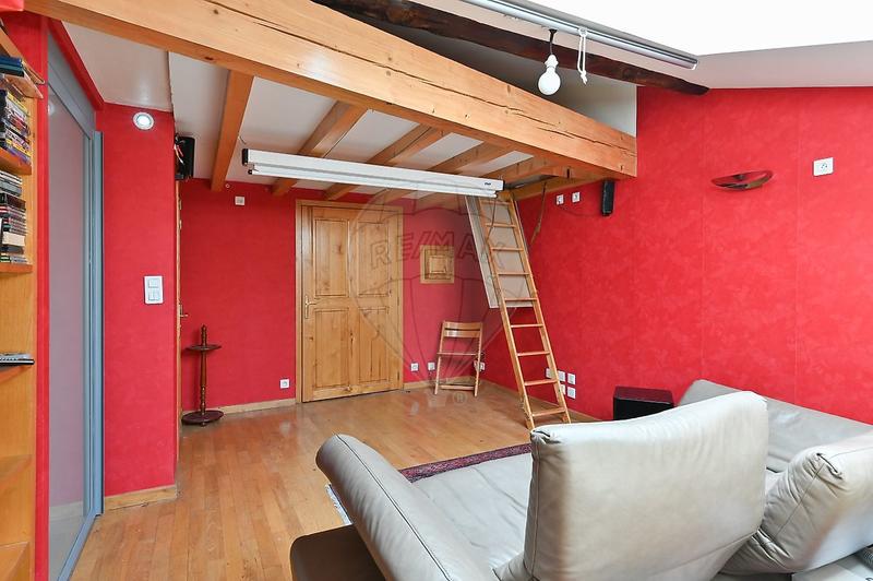 Appartement - 201 m² - 8 pièces