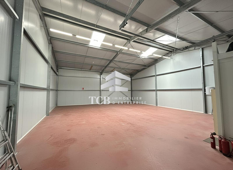 Local d'activités - 200 m²