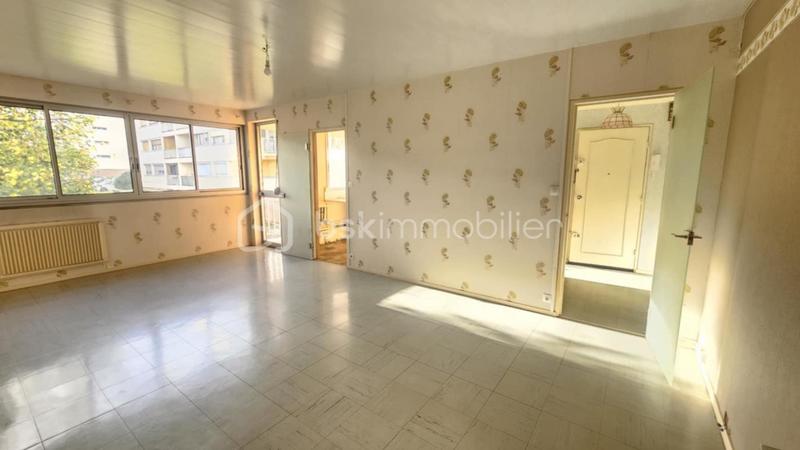 Appartement - 81 m² - 4 pièces