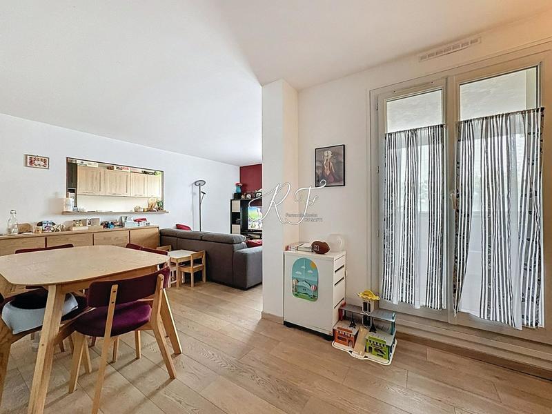 Appartement - 84 m² - 4 pièces