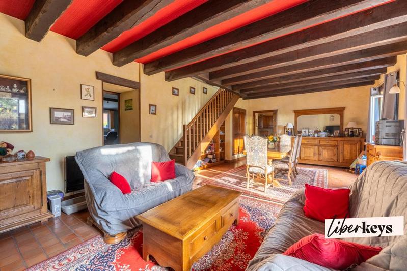 Propriété - 220 m² - 8 pièces