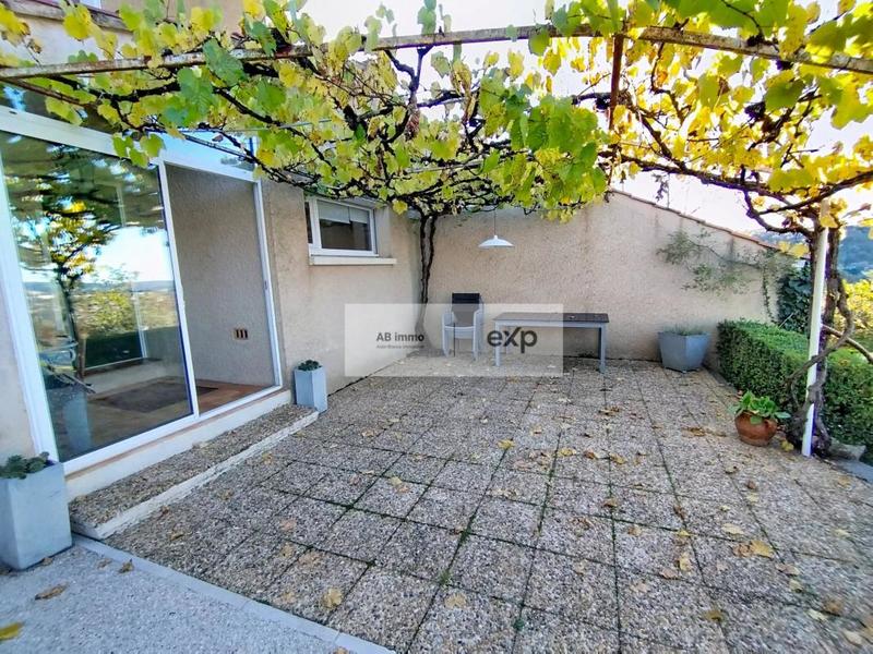 Villa - 152 m² - 8 pièces