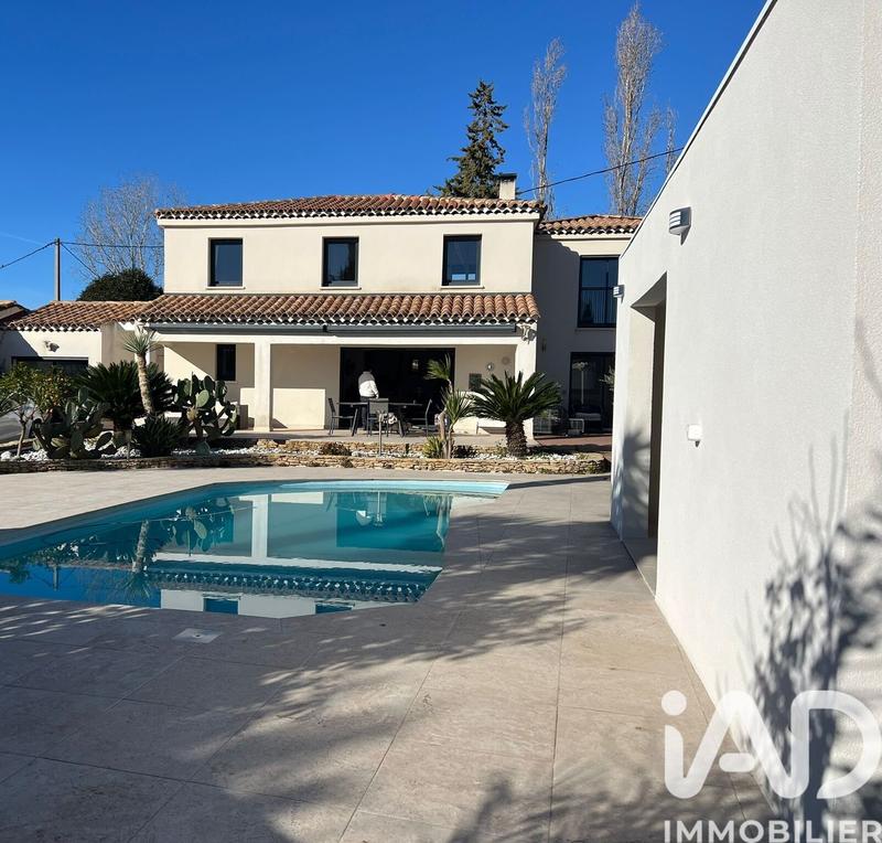 Maison - 188 m² - 8 pièces