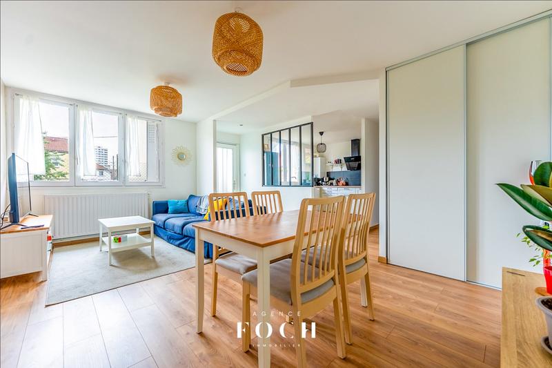 Appartement - 102 m² - 5 pièces