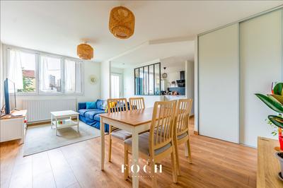 Appartement - 102 m² - 5 pièces