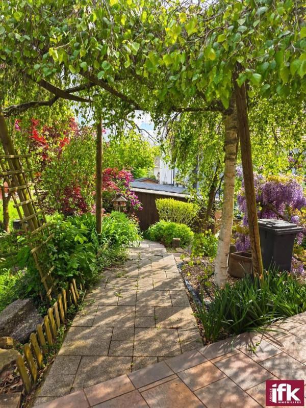 Propriété - 370 m² - 10 pièces