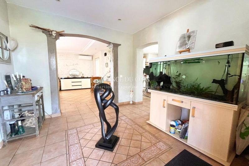 Villa - 240 m² - 6 pièces