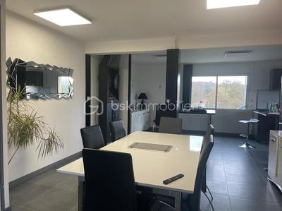 Maison - 137 m² - 5 pièces