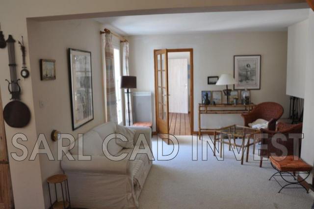 Maison - 180 m² - 8 pièces