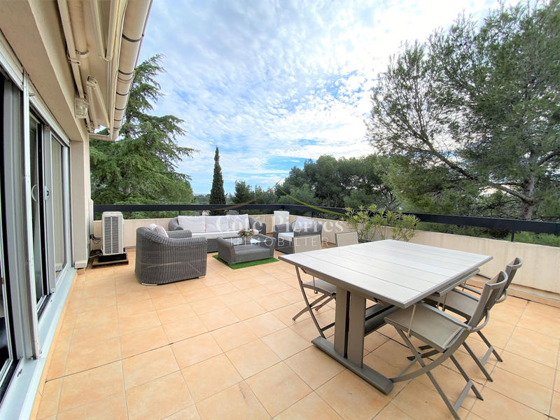 Appartement - 152 m² - 5 pièces