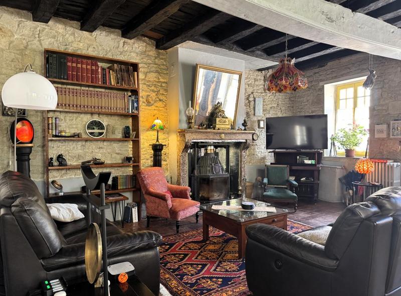 Maison - 280 m² - 10 pièces