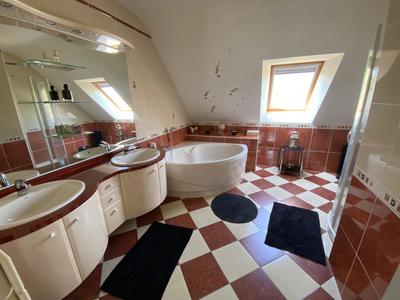 Maison contemporaine - 190 m² - 8 pièces