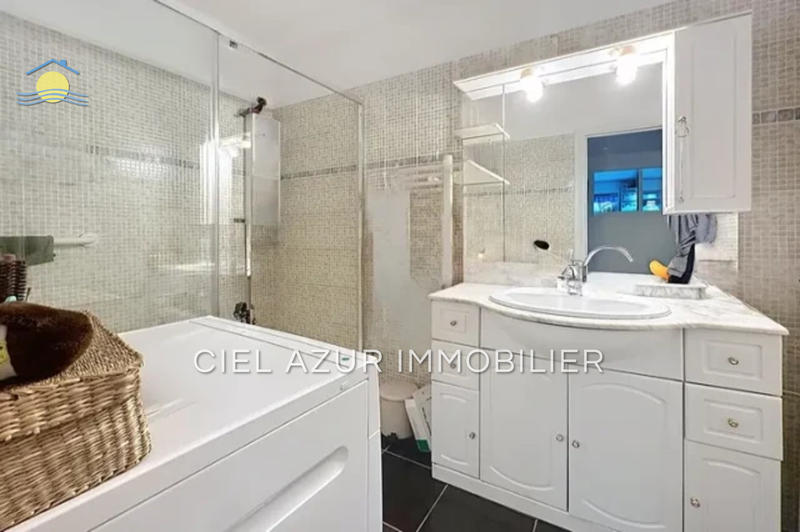 Appartement - 77 m² - 3 pièces