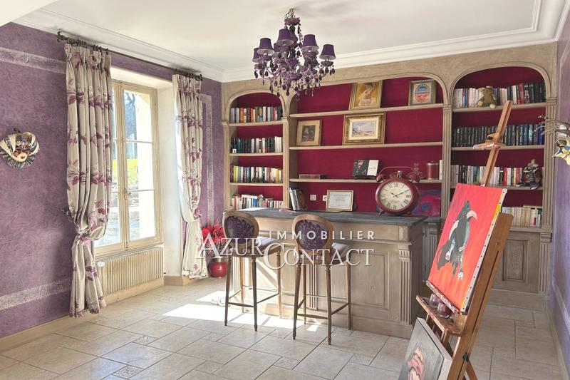 Maison - 277 m² - 7 pièces