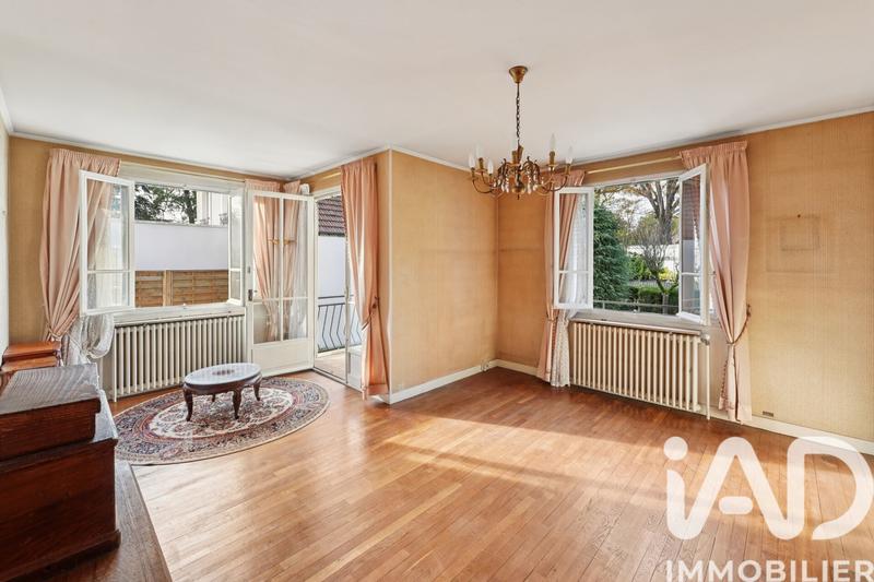 Maison - 99 m² - 5 pièces