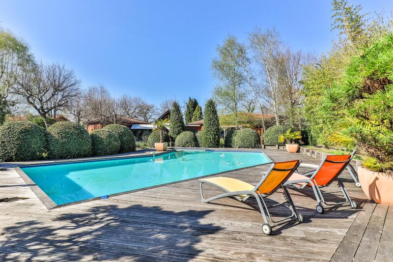 Villa - 253 m² - 7 pièces