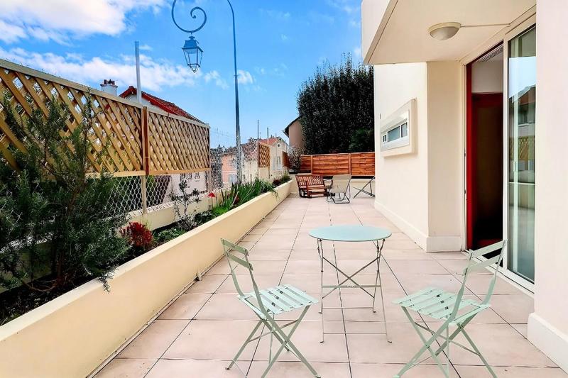 Maison d'architecte - 230 m² - 9 pièces