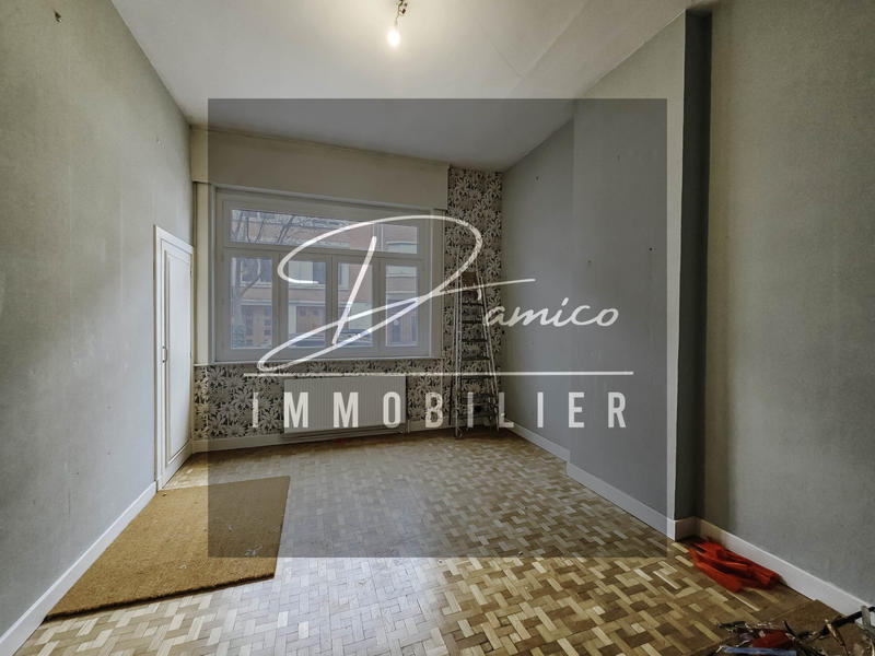 Maison - 355 m² - 12 pièces