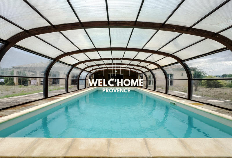 Villa - 250 m² - 9 pièces