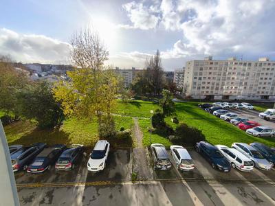 Appartement - 75 m² - 3 pièces