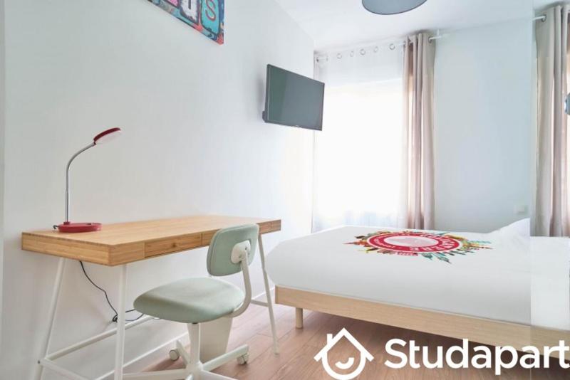 Chambre - 12 m² - 1 pièce