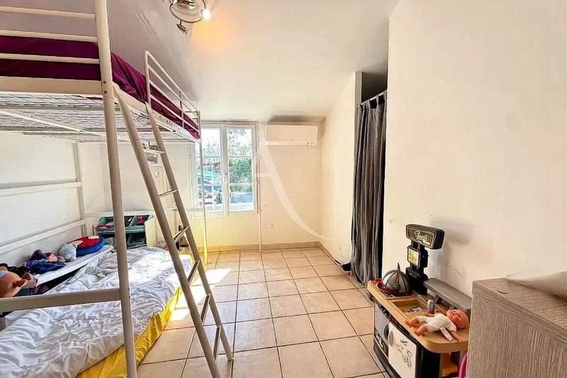 Maison - 165 m² - 7 pièces