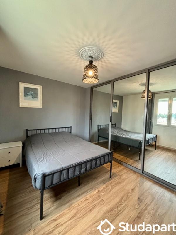 Chambre - 9 m² - 1 pièce